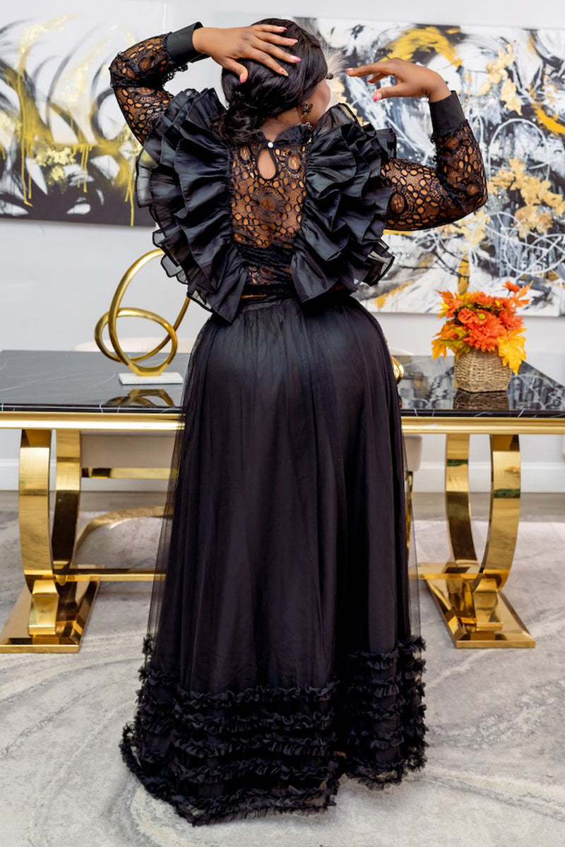 Princess Elegant Noir Ruffled Lace Ensemble