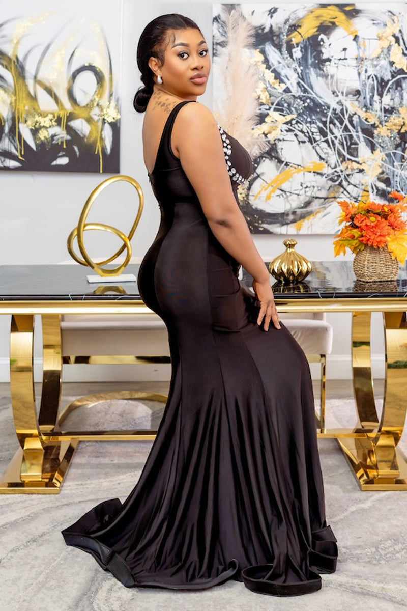 ELEGANT FABULOUS MAXI GOWN