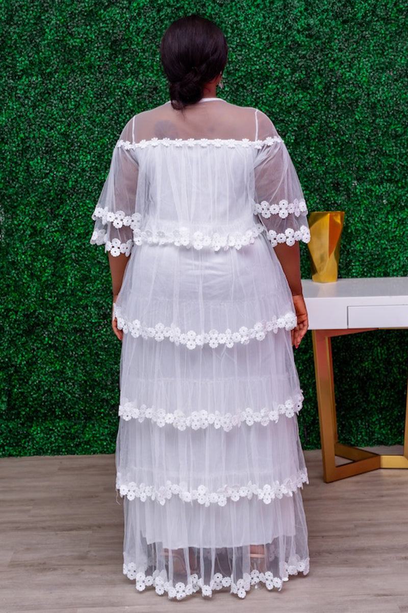 Elegant White Tiered Lace Maxi Dress