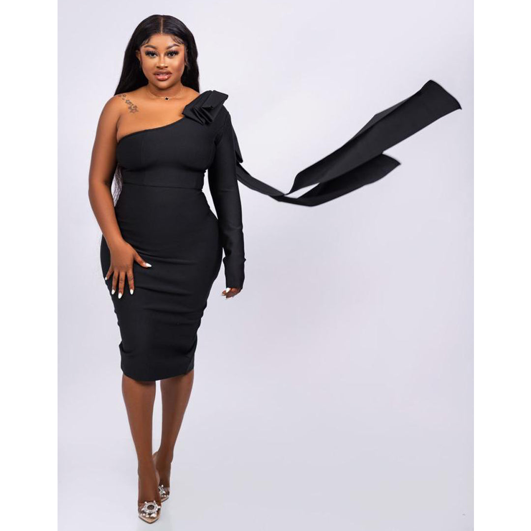 Scarlet Elegance One-Shoulder Midi Dress